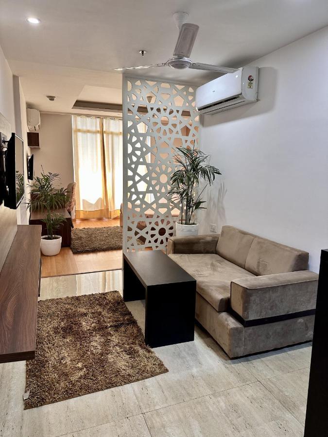 Flamingo Hotel Sector 67 I Studio Rooms I คูร์เคาน์ ภายนอก รูปภาพ