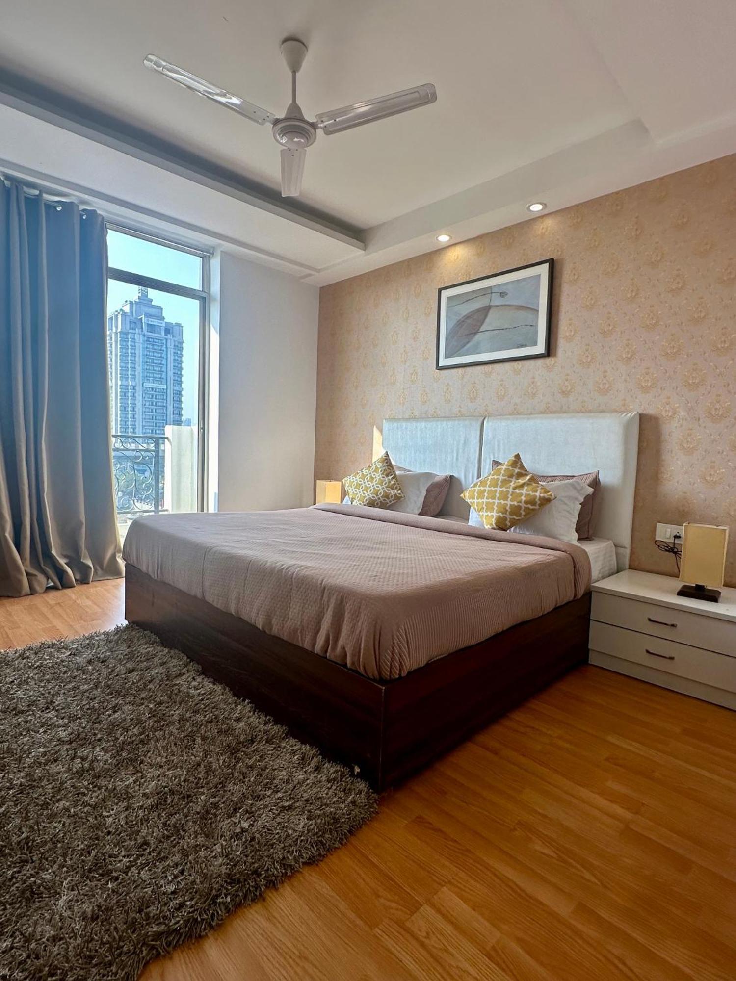 Flamingo Hotel Sector 67 I Studio Rooms I คูร์เคาน์ ภายนอก รูปภาพ