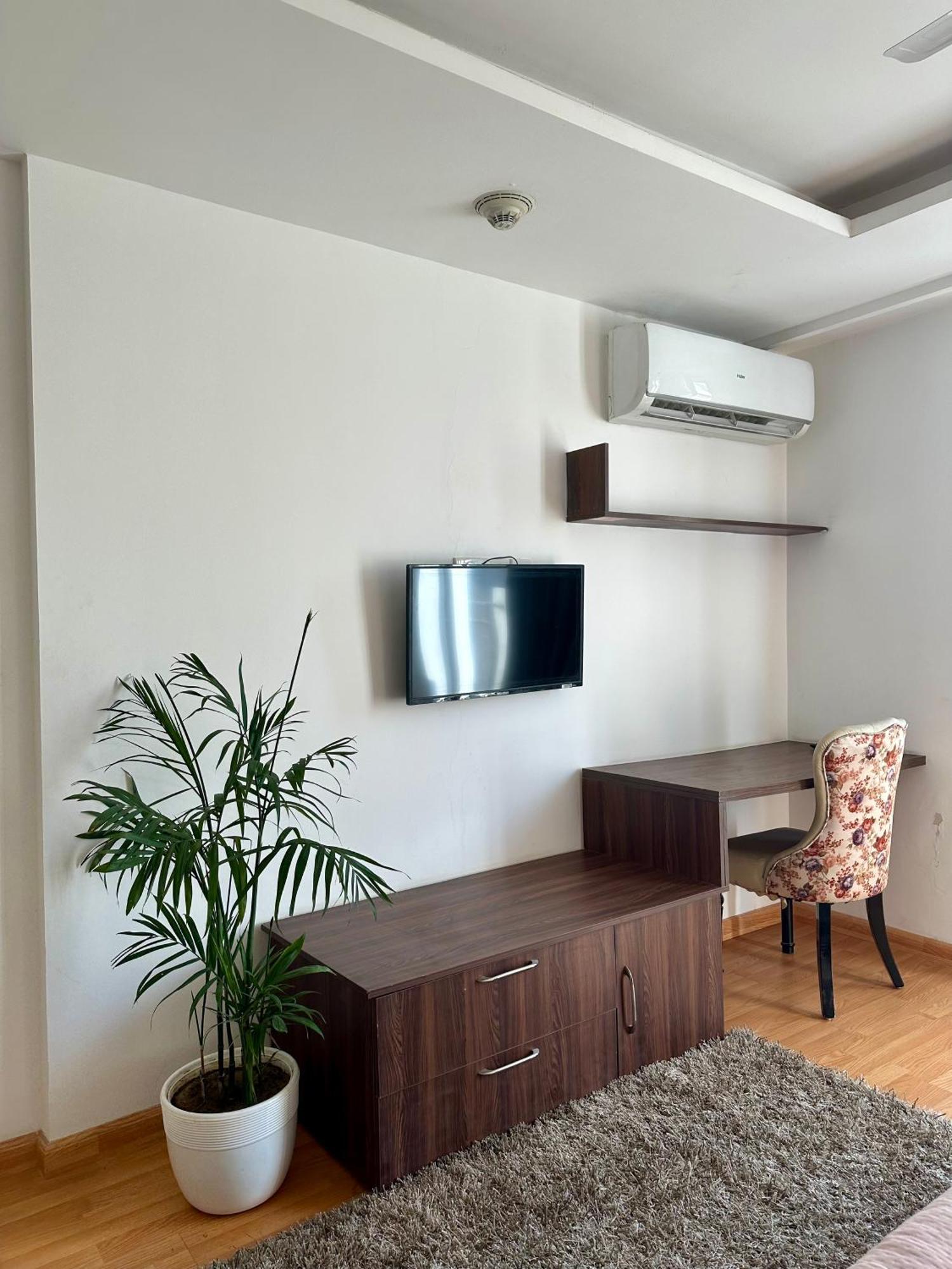 Flamingo Hotel Sector 67 I Studio Rooms I คูร์เคาน์ ภายนอก รูปภาพ
