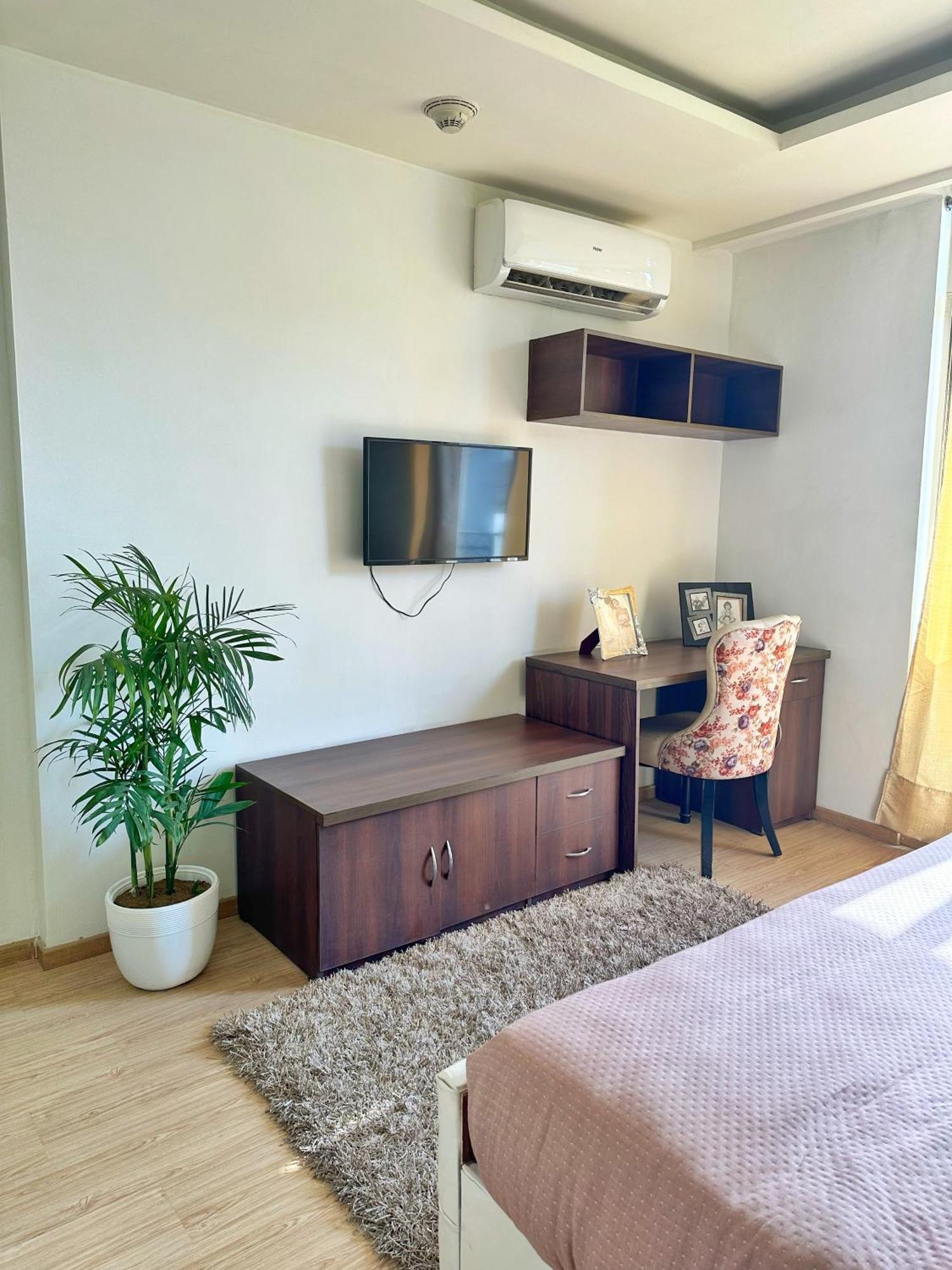Flamingo Hotel Sector 67 I Studio Rooms I คูร์เคาน์ ภายนอก รูปภาพ