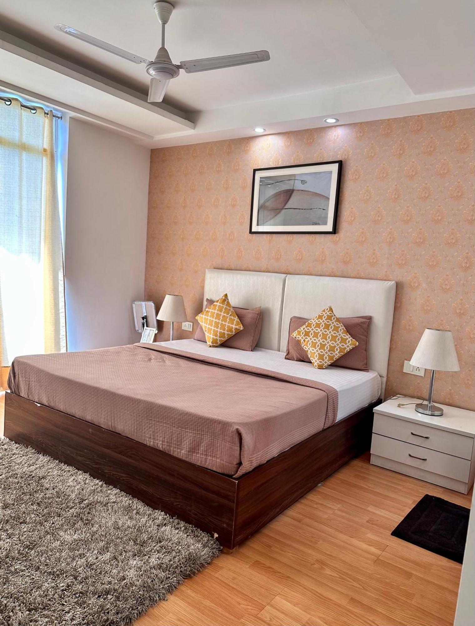 Flamingo Hotel Sector 67 I Studio Rooms I คูร์เคาน์ ภายนอก รูปภาพ